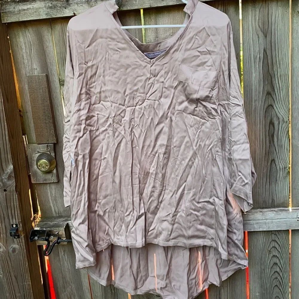 Lisa Rinna Rayon top sz. 2X